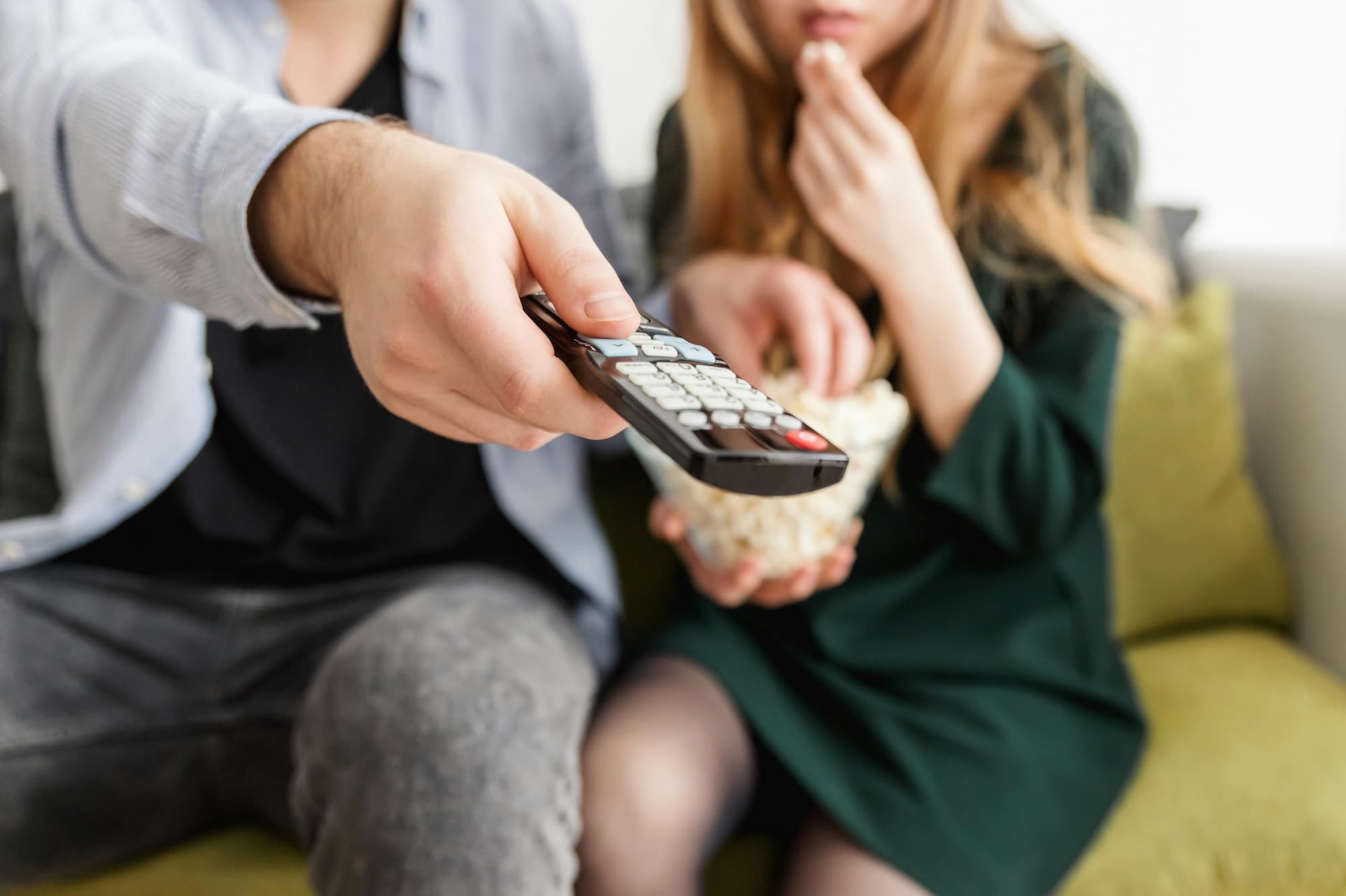 How to Effectively Stage an Entertainment Room